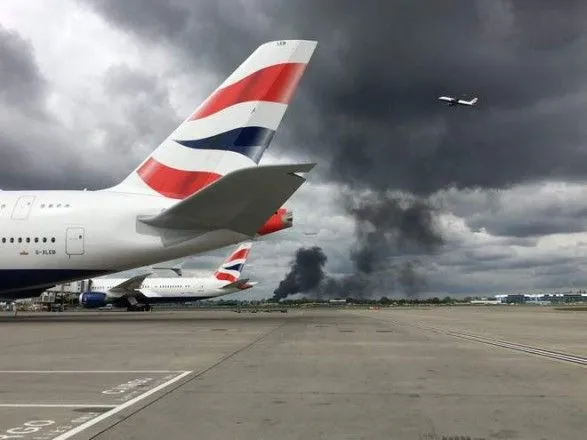 Пожар вспыхнул вблизи аэропорта Хитроу