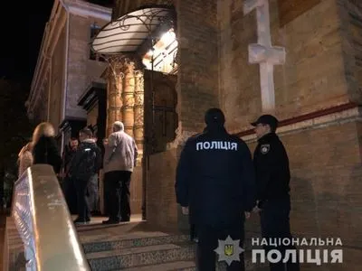 В Киеве мужчина угрожал на Пасху взорвать все церкви и синагоги