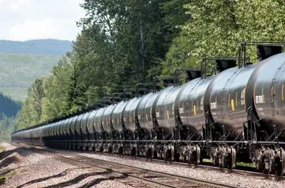 Поставки нефти по железной дороге вместо трубопровода "Дружба" начнутся в мае