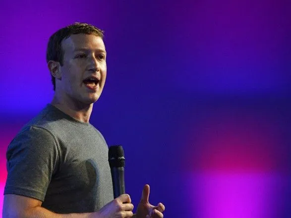 Марк Цукерберг представив новий дизайн Facebook