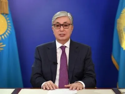 На сайте президента Казахстана обнаружили фотографии главы государства с "омоложенным" лицом