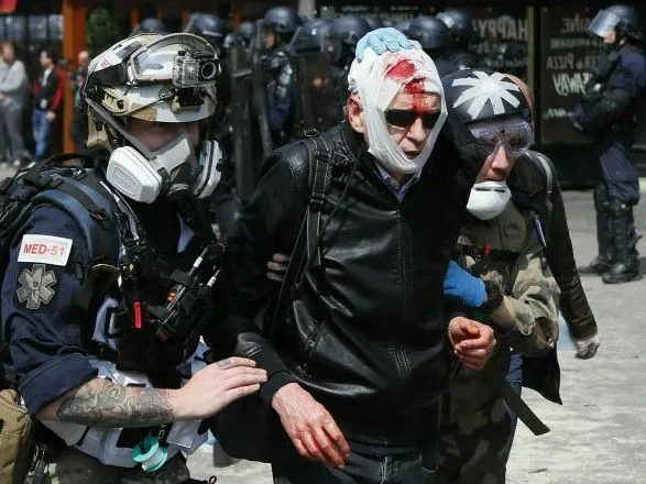 В Париже произошли столкновения полиции с митингующими