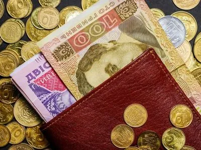 Середня зарплата в Україні у березні в 2,5 раза перевищила мінімальну – Держстат