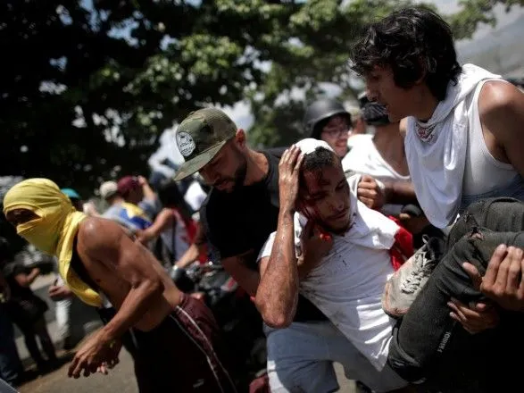 Гуайдо повідомив про загибель людини в ході протестів в Венесуелі