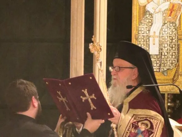 arkhiyepiskop-ameriki-konstantinopolskogo-patriarkhatu-podav-u-vidstavku