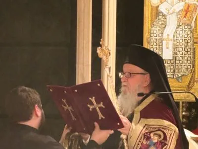 Архієпископ Америки Константинопольського патріархату подав у відставку