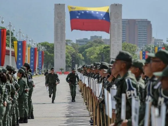 СМИ узнали, что США потеряли шанс настроить армию Венесуэлы против Мадуро