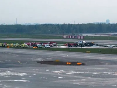 Авіакатастрофа в РФ: опубліковано відео посадки лайнера з камер спостережень аеропорту