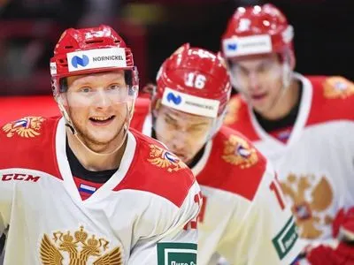 Из-за авиакатастрофы в Шереметьево задержали прилет сборной РФ по хоккею