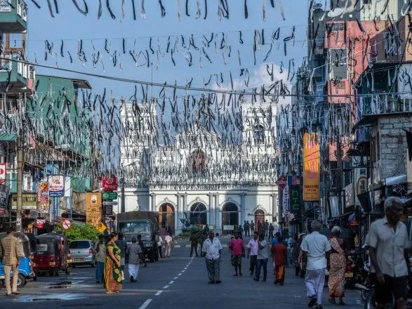 На Шрі-Ланці заблокували доступ до соцмереж після сутичок мусульман та християн