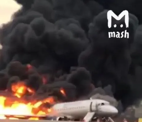 Десять людей загинули при аварійній посадці Superjet 100 в Шереметьєво