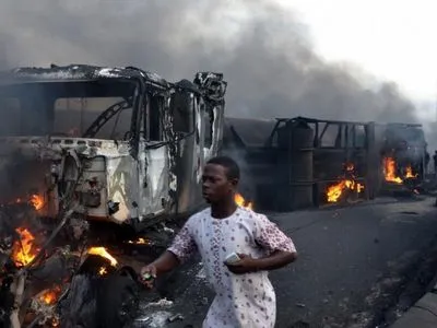 Вибух автоцистерни у Нігері: 58 загиблих, 37 поранених