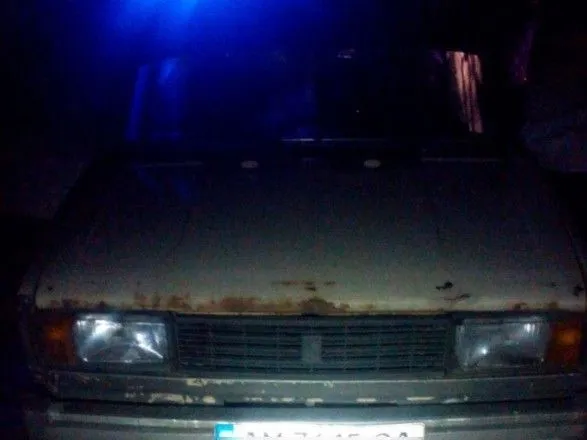 В Киевской области во время операции "Сирена" полицейские задержали автомобиль с оружием