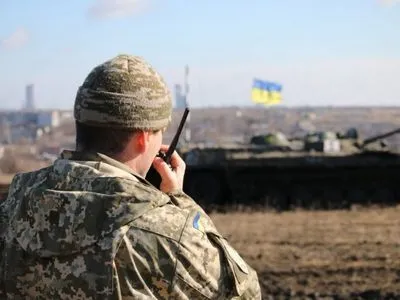 В ООС ворог двічі обстріляв позиції українських захисників