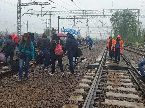 У Польщі через підозрілу сумку евакуювали пасажирів потягу з Києва