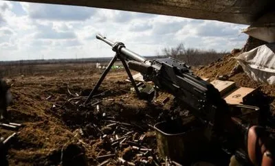 ООС: боевики совершили 13 обстрелов, погиб украинский военный