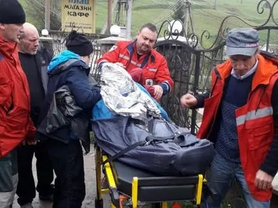 В Карпатах спасатели нашли без сознания чешскую туристку