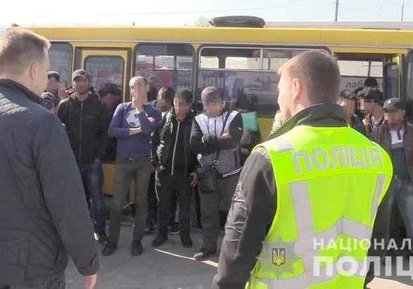 У Києві викрили майже півсотні іноземців, які нелегально перебували в Україні