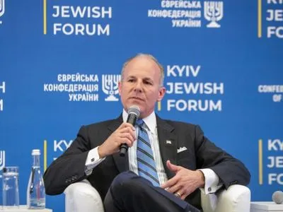 Спецпосланник США по вопросам борьбы с антисемитизмом планирует встретиться с Зеленским