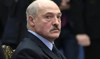 Лукашенко привітав Порошенка і Зеленського з 9 травня