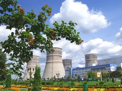 Енергосистема України працює без чотирьох атомних блоків