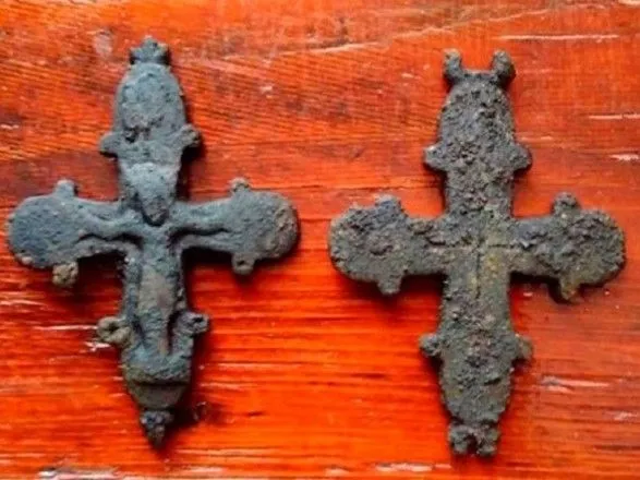 У підлозі храму на Львівщині знайшли 900-річну реліквію
