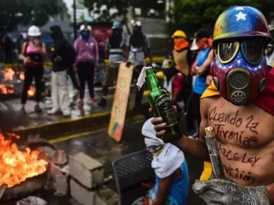 Гуайдо закликав народ Венесуели вийти на мітинги в суботу