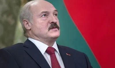 Лукашенко пояснив свою відсутність на параді в Москві