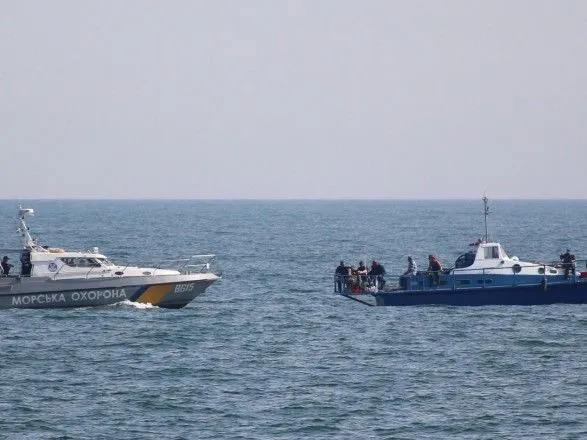 Морская охрана задержала три судна, которые шли в Одессу