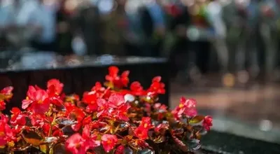 Харьковчане возложили цветы на Мемориале Славы