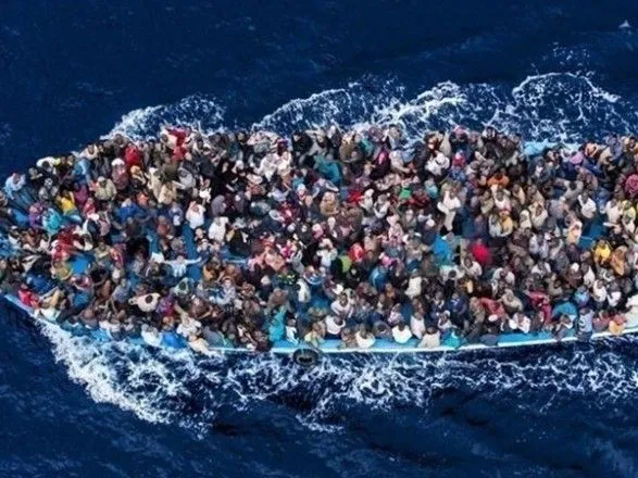 Біля берегів Тунісу затонув човен з мігрантами, 50 осіб загинули