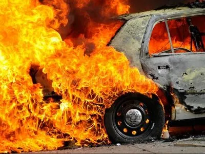 В Одесской области в горящем автомобиле погибла девочка