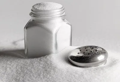 Супрун розповіла, як скоротити денне споживання солі