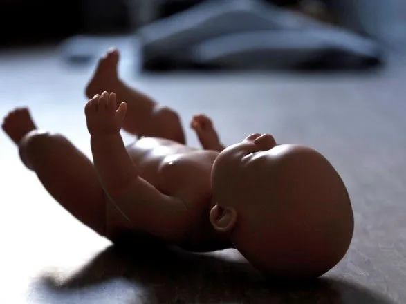 За шесть лет в Украине зафиксировано более 70 случаев убийств матерью новорожденного ребенка