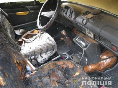 В Одесской области во время пожара в автомобиле погибла двухлетняя девочка
