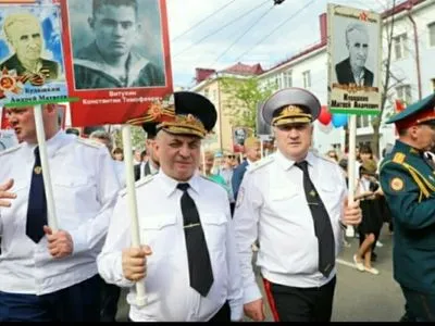 В Мордовии чиновники вышли на акцию "Бессмертный полк" с портретом одного и того же ветерана