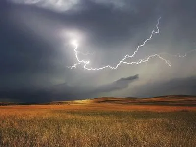 На Київщині оголосили штормове попередження