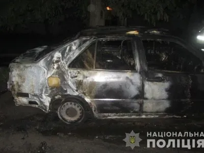 В Харькове неизвестные подожгли автомобиль