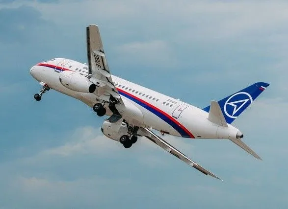 У Росії відтермінували два рейси SSJ