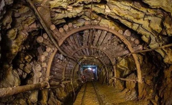 На евакуйованій шахті у Кривому Розі ліквідували тління