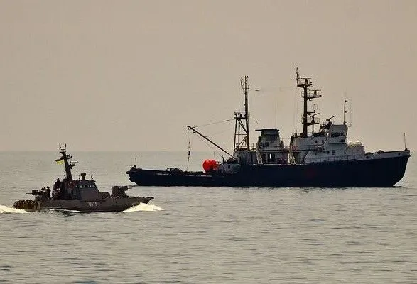 РФ продолжает задерживать иностранные суда в Азовском море