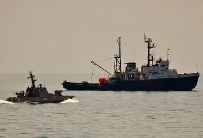 РФ продовжує затримувати іноземні судна в Азовському морі