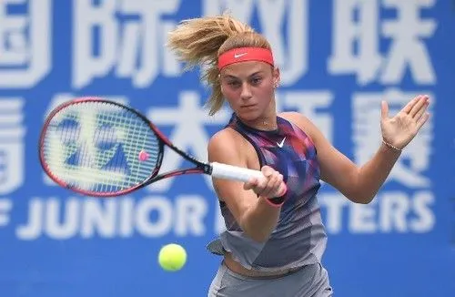 Тенісистка Костюк розгромила суперницю та продовжила переможну серію в Іспанії