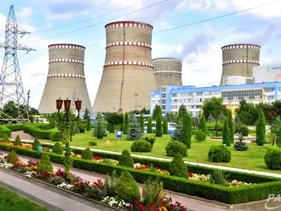 Энергосистема Украины работает без четырех атомных блоков