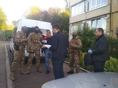 У Львові бійці спецпідрозділу затримали наркодилерів