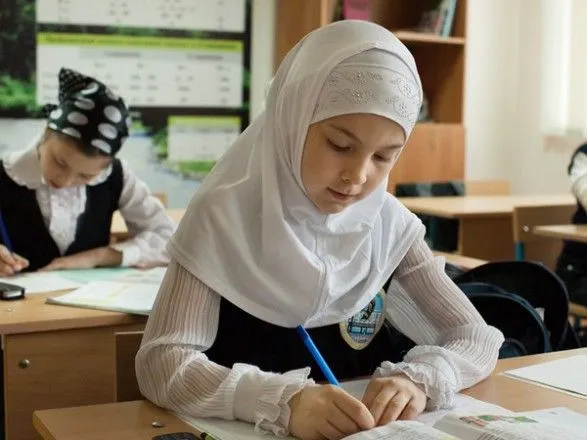 В Австрії схвалили закон, що забороняє школярам носити хіджаб