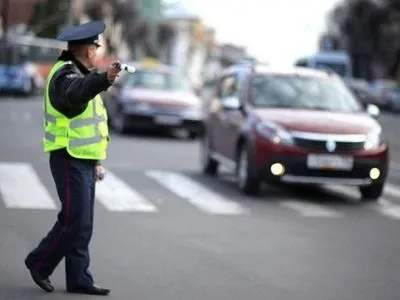 Полиция на въезде в Мукачево остановила внедорожники с оружием