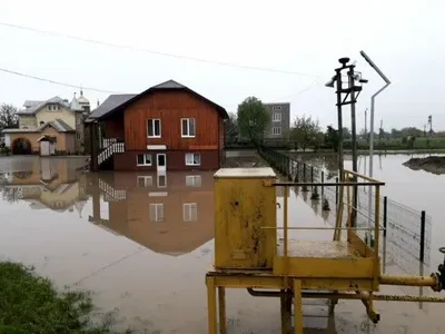 Спасатели показали последствия непогоды на Прикарпатье