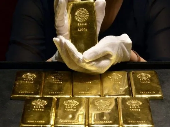 Венесуэла распродала золото в обход санкций на 570 млн долларов
