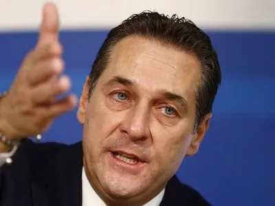 Вице-канцлер Австрии подал в отставку после публикации компрометирующего видео